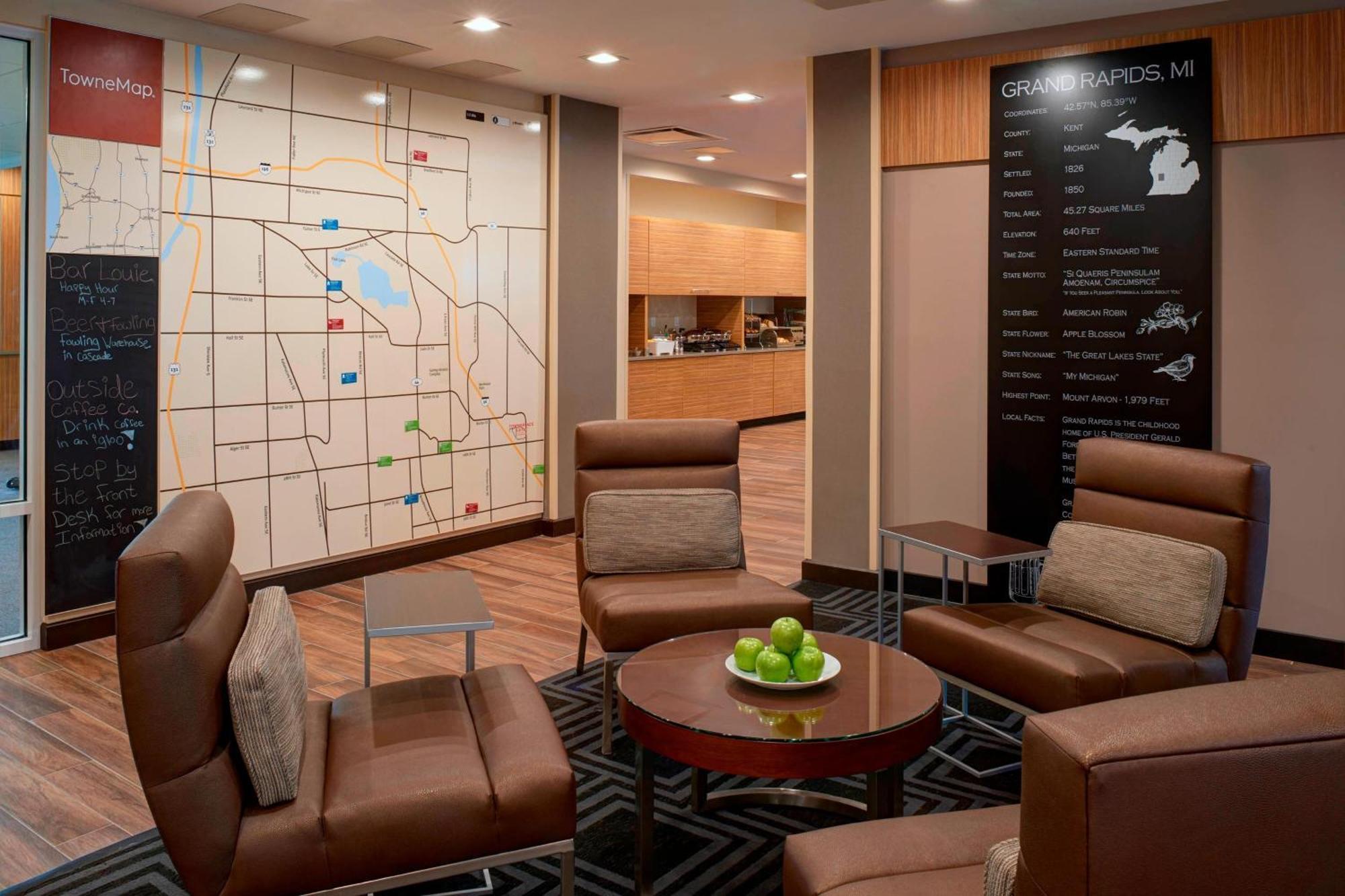 Towneplace Suites By Marriott Grand Rapids Airport Cascade Exterior foto